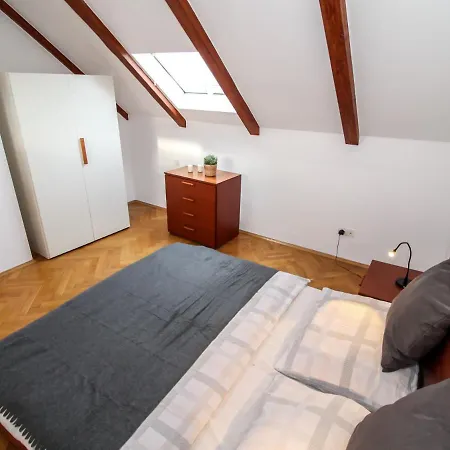 O21 By Interhome Daire *