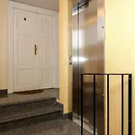 O21 By Interhome