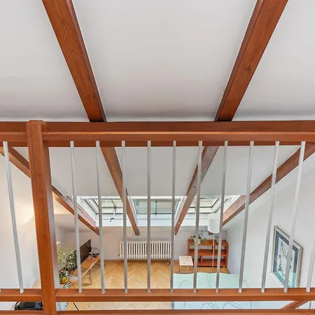 O21 By Interhome Appartement Praag