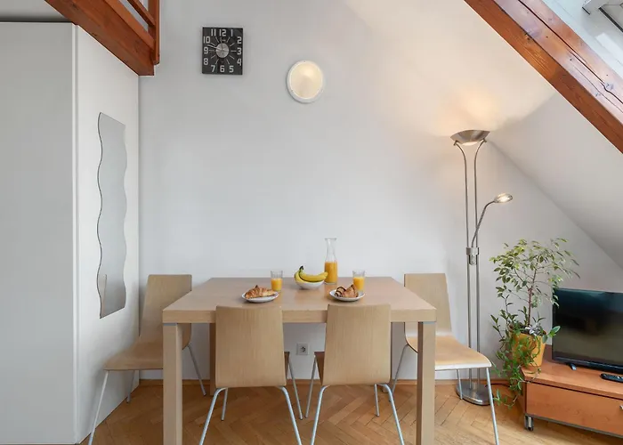 O21 By Interhome Apartamento Praga
